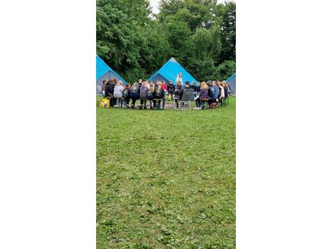 zeltlager-der-ministranten-unter-dem-motto-dabei-sein-ist-alles4888070