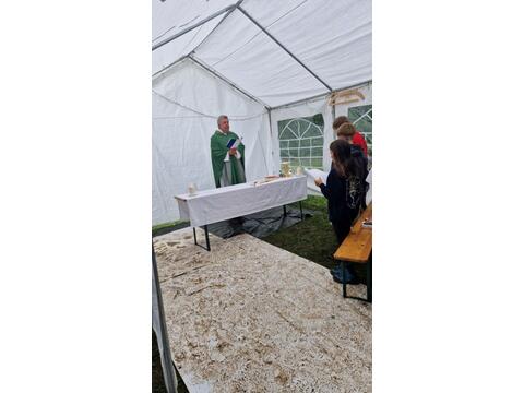 zeltlager-der-ministranten-unter-dem-motto-dabei-sein-ist-alles4888102